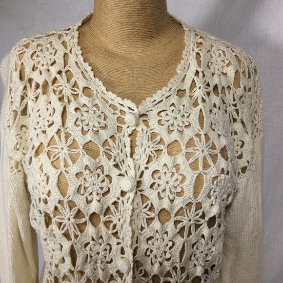 Partners Mervyns Vintage Cream Floral Sweater - Picture 2 of 10
